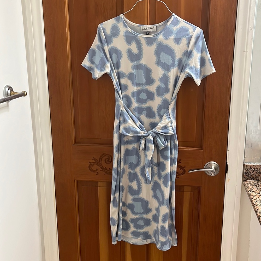 Tie front body-con midi dress